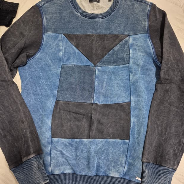 정품 디젤 빈티지 패치워크 맨투맨