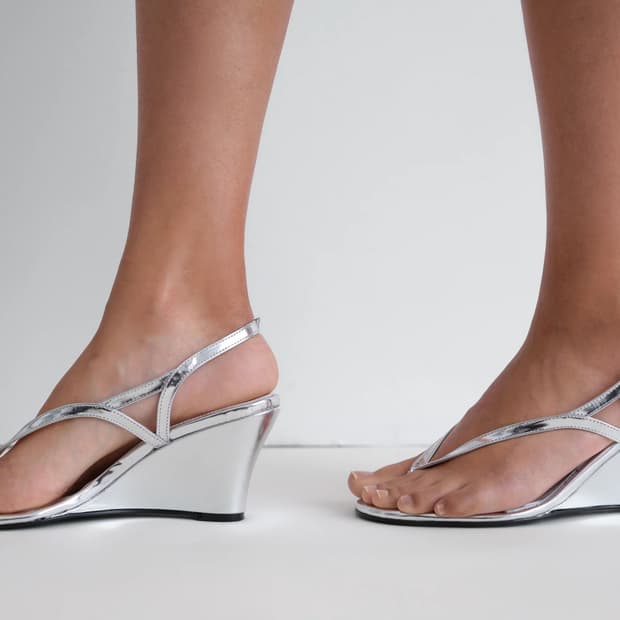 (36,37,38,39) 기미구아스 웨지 샌들 실버 26SS