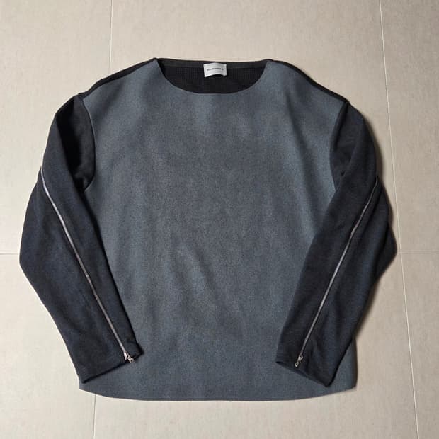 솔리드 옴므  백지퍼 베색 맨투맨 