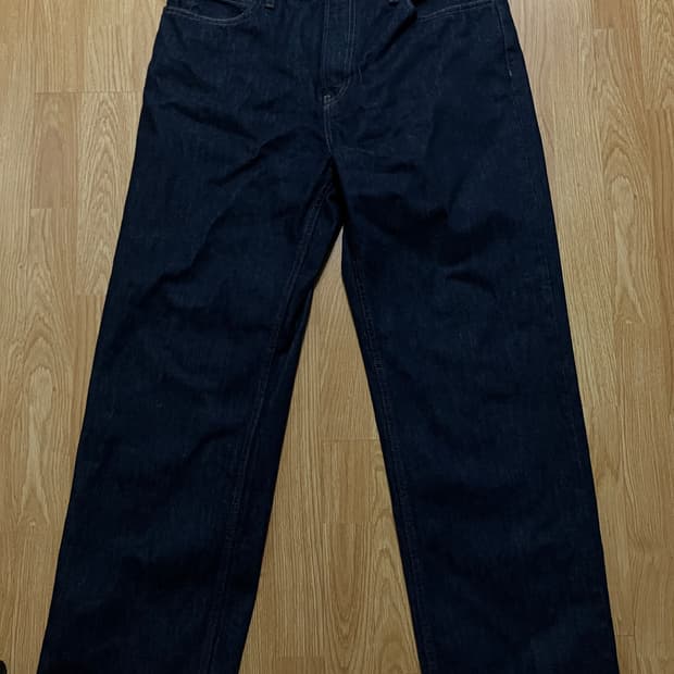 유니클로 jw앤더슨 청바지 33사이즈