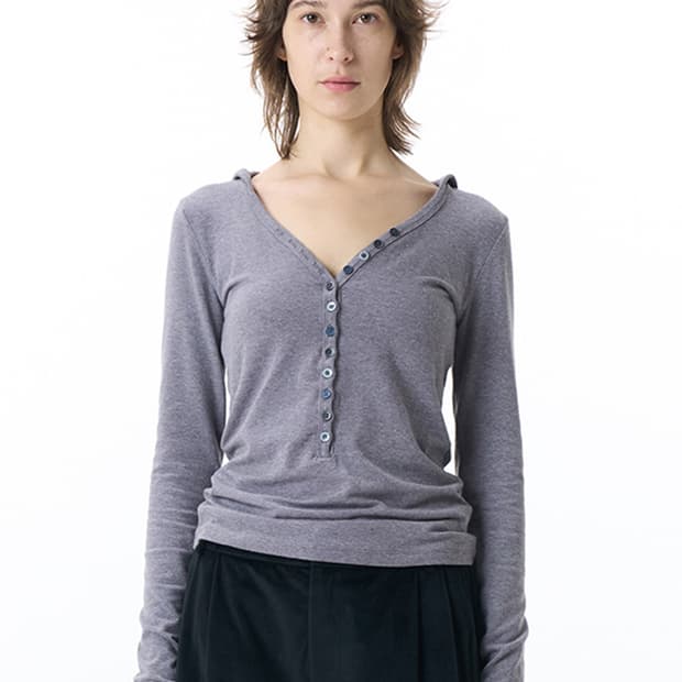Pahisum 파히섬 BUTTON T-SHIRT GRAY