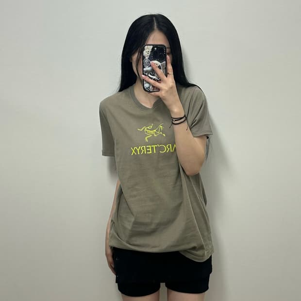 아크테릭스 아크워드 카키 반팔 티셔츠