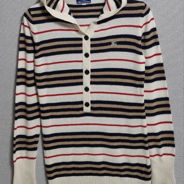 38사이즈) 버버리 블루라벨 하프버튼 후드 니트