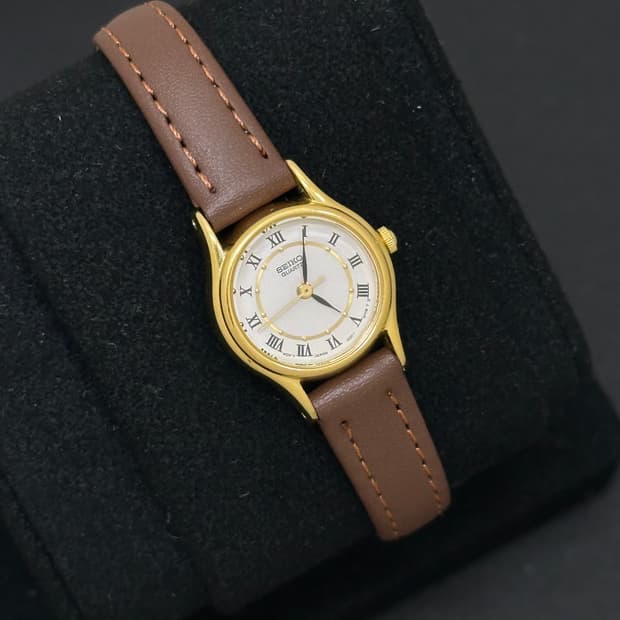 세이코 로만 인덱스 스몰 쿼츠 시계