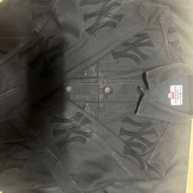 슈프림 x 양키스 블랙 데님 자켓