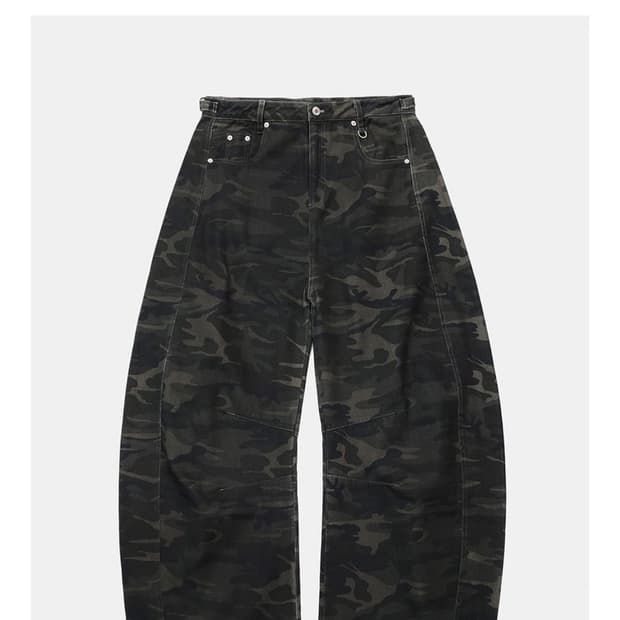 BAD BLOOD Lion Patch Washed Barrel Pants