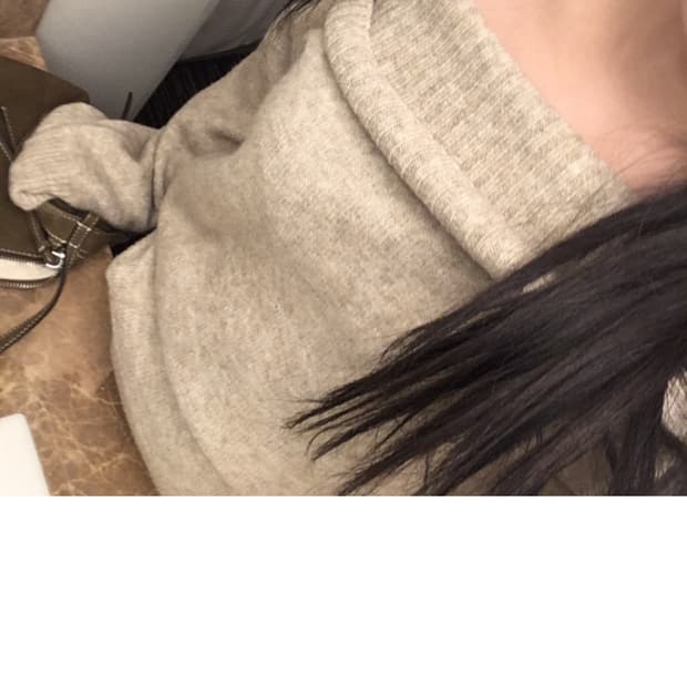 아워캐비넷 miu off knit 베이지