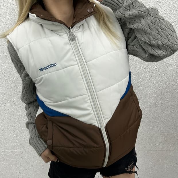 아디다스 화이트 브라운 리버시블 패딩조끼 100