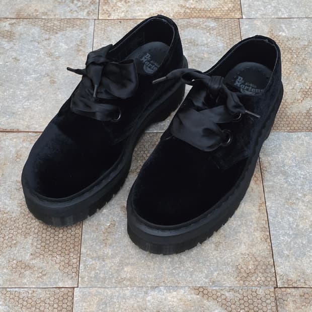 (230)닥터마틴 홀리 블랙 벨벳 플랫폼 구두