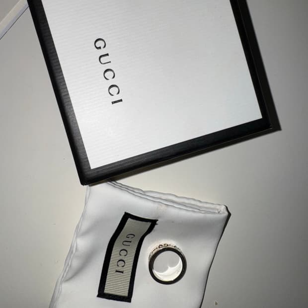 구찌 고스트링 9호