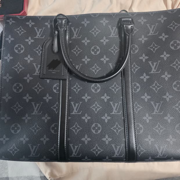 루이비통 삭플라 호리존탈 지페 이클립스 판매