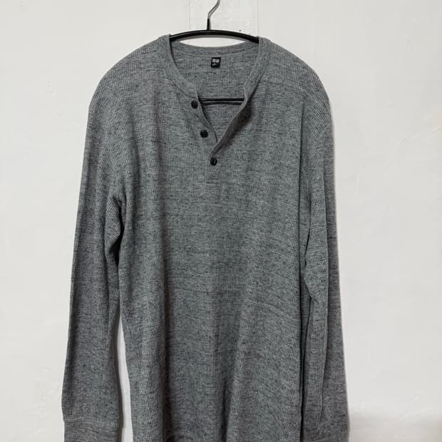 Uniqlo 와플 헨리넥 긴팔 티셔츠 그레이