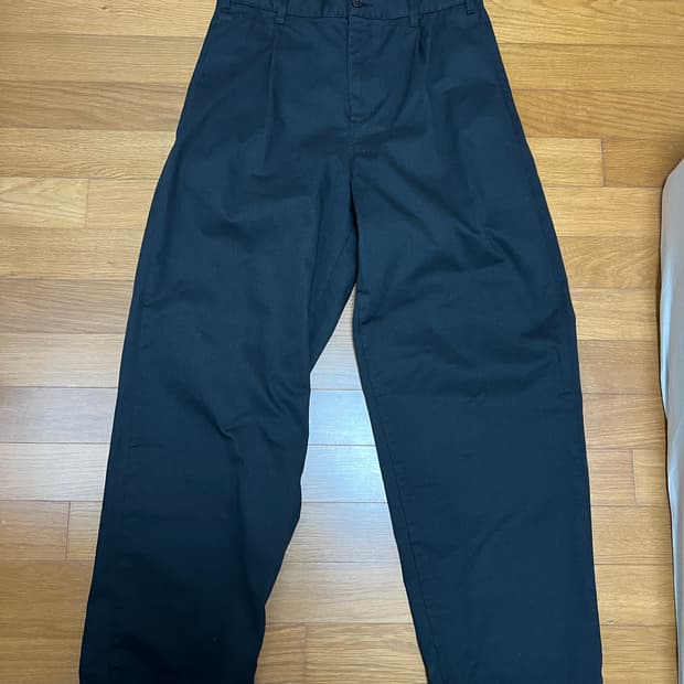 스투시 TWILL VOLUME PLEATED TROUSER 블랙
