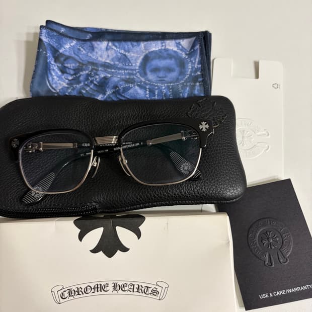 크롬하츠 보넨노이슈어2 블랙 / 실버