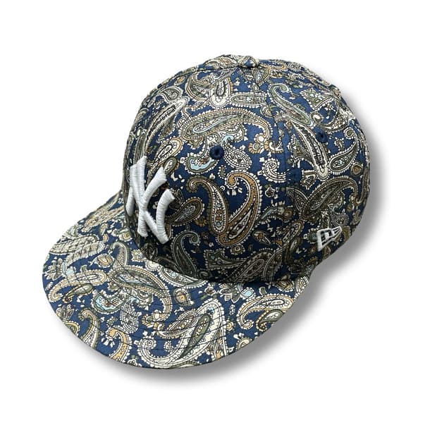 뉴에라 NY 양키스 페이즐리 볼캡 스냅백