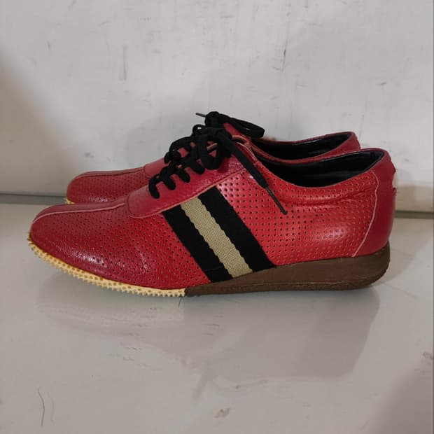 235mm 발리 핀도트 레드 스니커즈 레트로