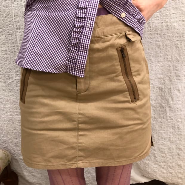 Zip pockets mini skirt