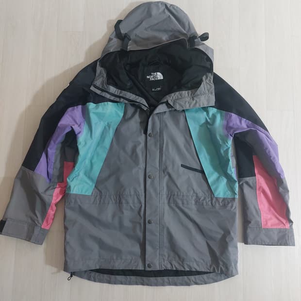 노스페이스 인빈시블 1944 레트로 마운틴 라이트 재킷 바람막이