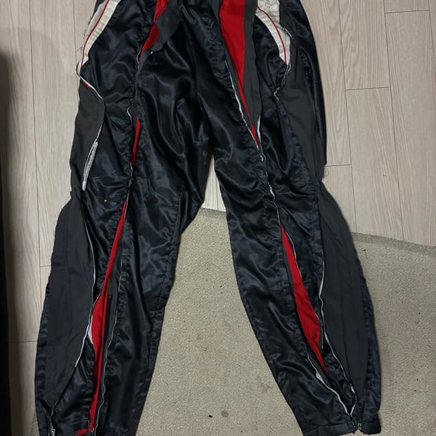 J69 traning pants
