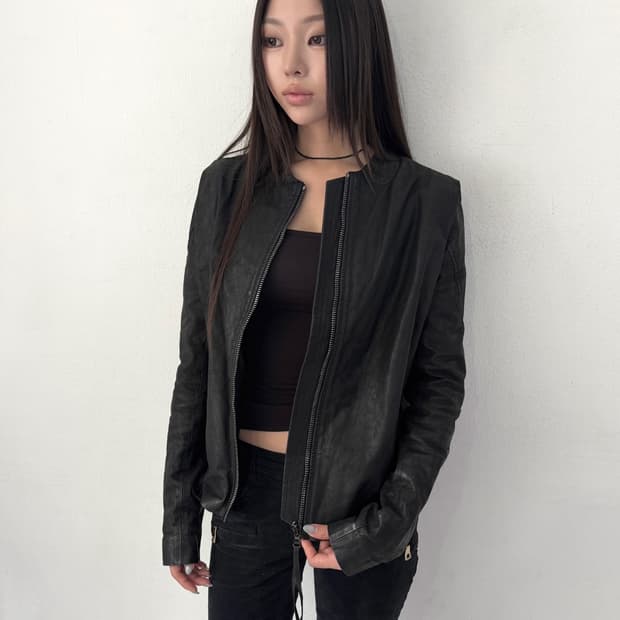 일라리아 니스트리 왁스코팅 절개 램스킨 레더자켓
