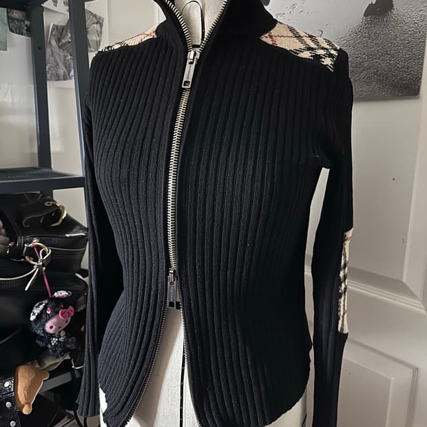 버버리 엘보패치 투웨이 니트집업