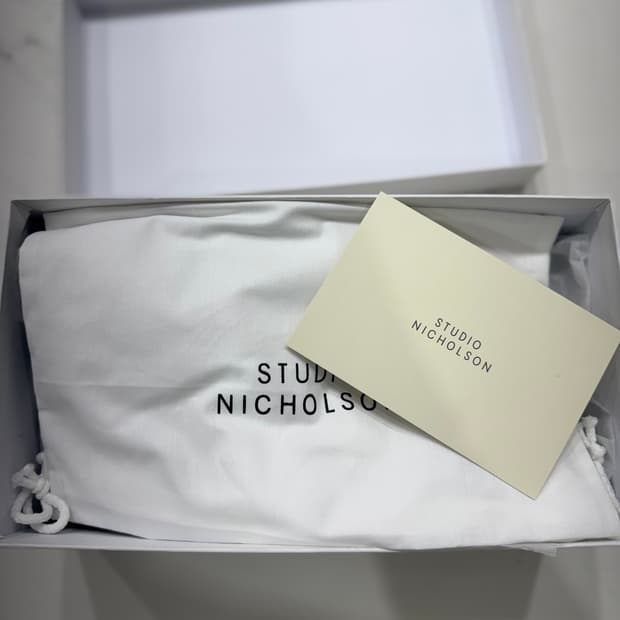 스튜디오 니콜슨 소가죽 슬립온 새상품팝니다(270size)