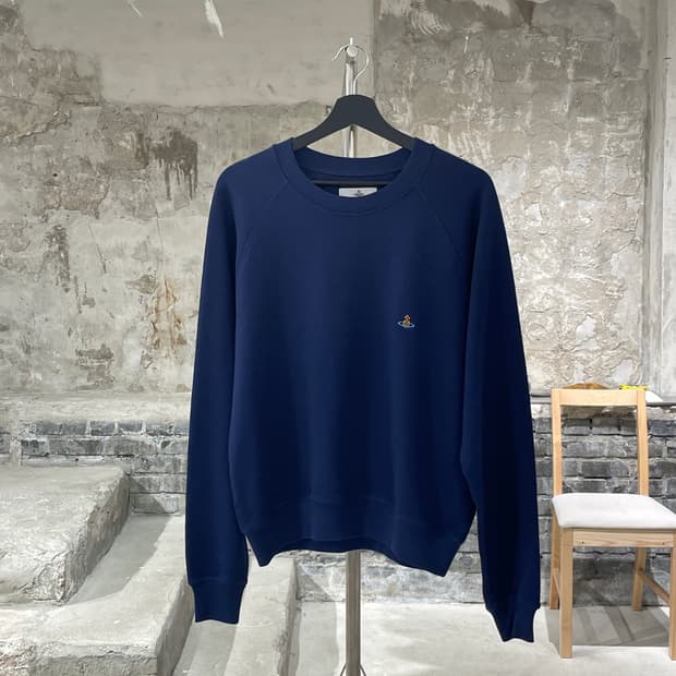 비비안 웨스트우드 네이비 블루 orb로고 래글런 스웻 셔츠