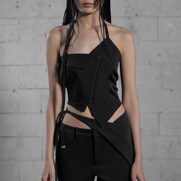 보헤미안서울 UNBALANCED HALTER VEST, BLACK