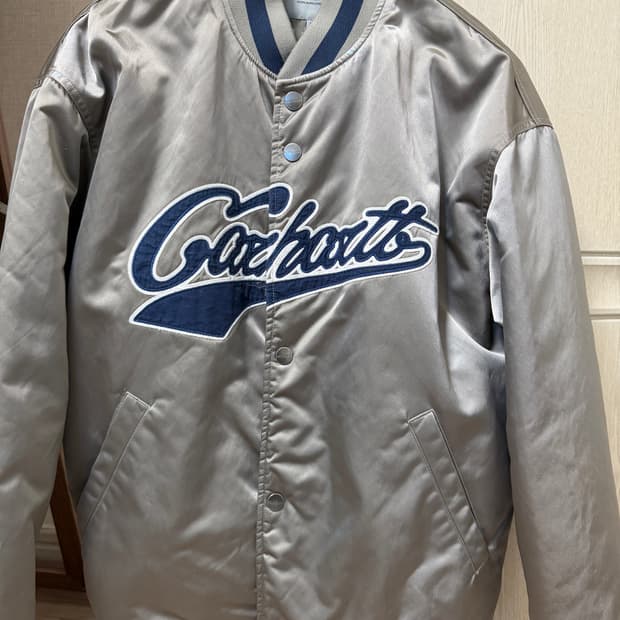 칼하트 Wip 바시티 M사이즈