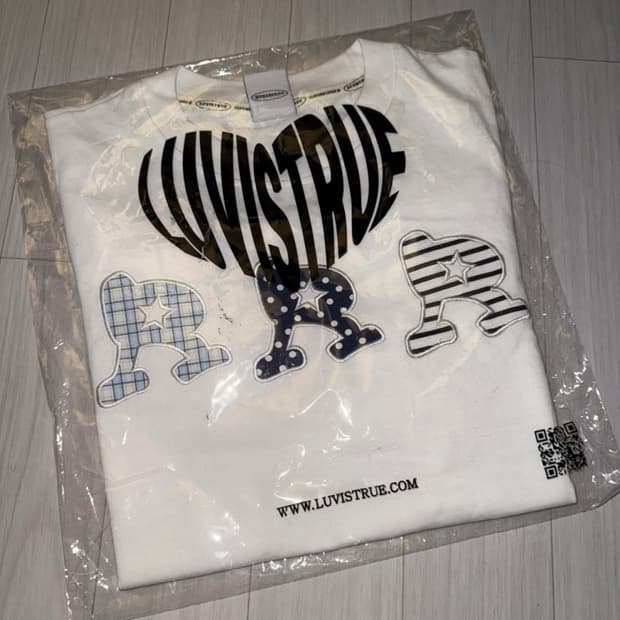 새상품) 러브이즈트루 반팔티 