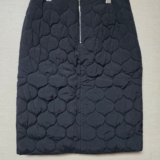 고급보세 리버 워터 어드레스 퀼팅 스커트