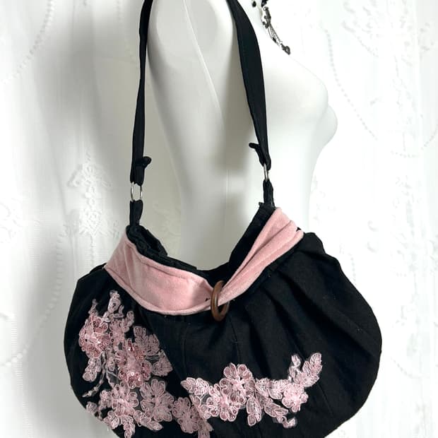 🎀 handmade Kurohime Lace Balloon Bag