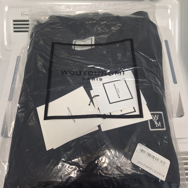 (52)우영미 백로고 롱슬리브 블랙