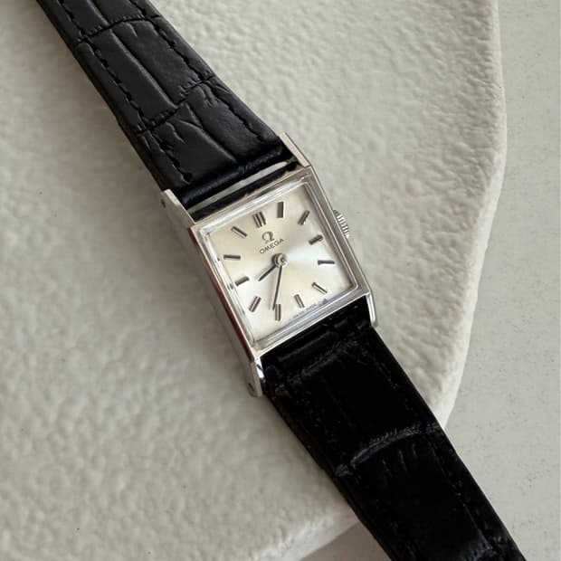 [OMEGA] Vintage Square Manual Watch