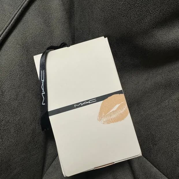 새상품 맥 러스터글라스 립스틱 570