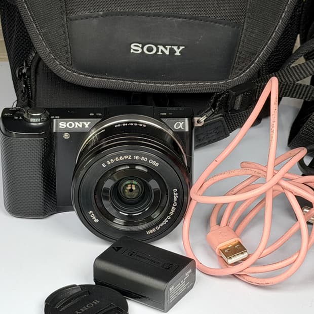 소니 A5000 미러리스 카메라