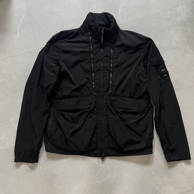 Cp company 크롬-R 블랙 자켓