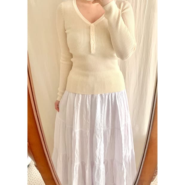 핀터 크림 컬러 골지티