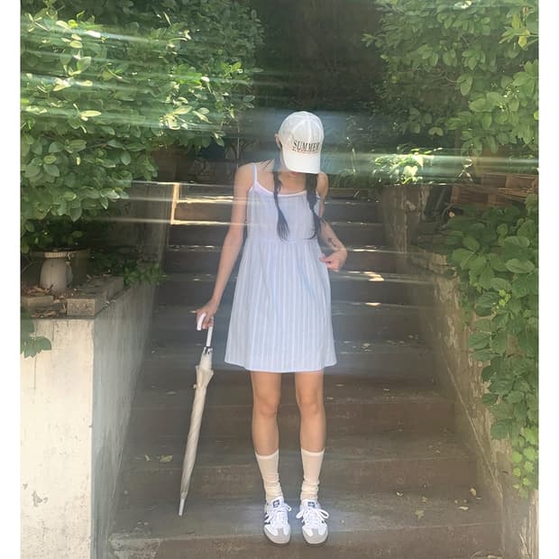 키시 모먼트 뒷밴딩 슬립 나시 미니 원피스 소라