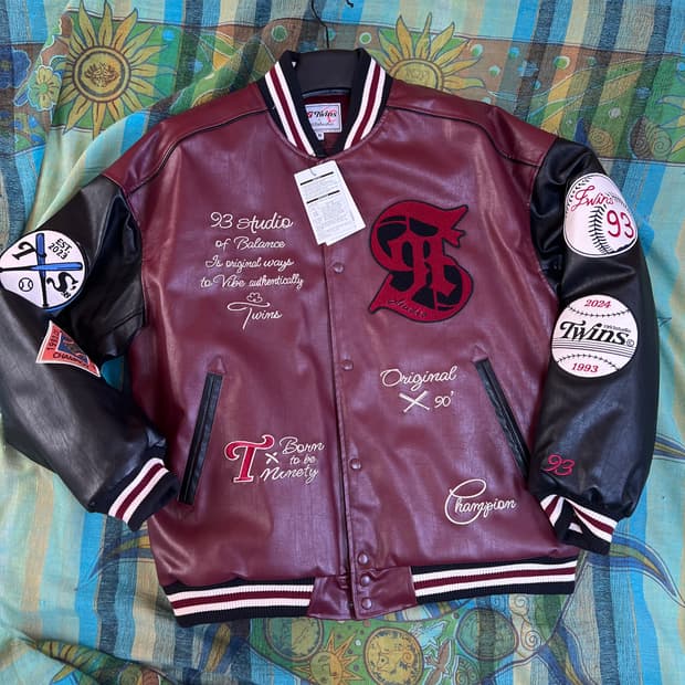 1993studio x LG twins