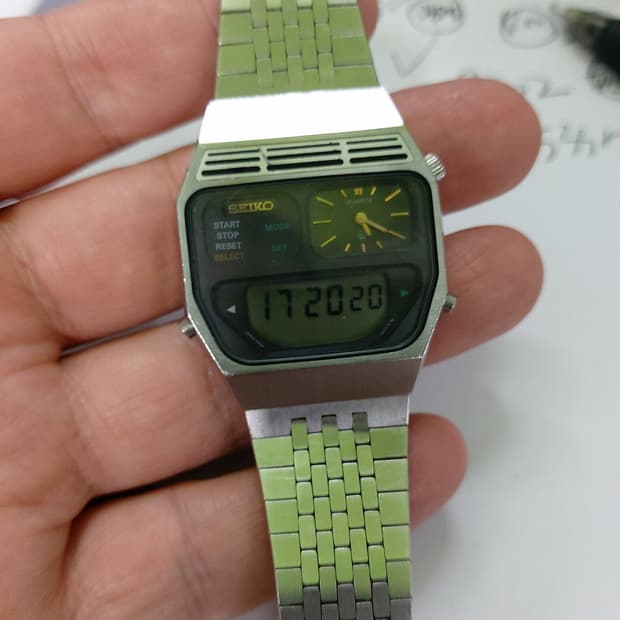 세이코 빈티지 디지털 시계입니다. 