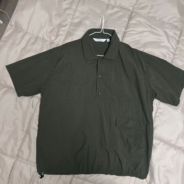 유니폼 브릿지 나일론 하프셔츠 카키 (M)