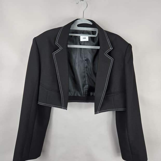 [무료배송]nod 여성 F 오버핏 스판 크롭 숏 오픈 자켓 블랙