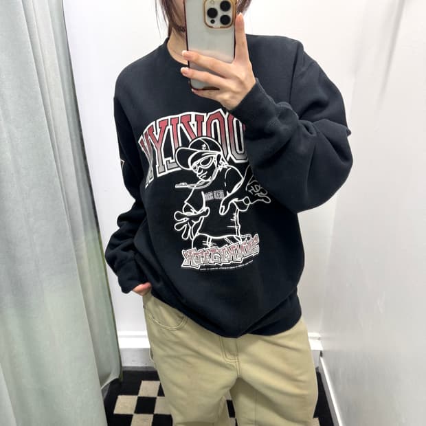 Grass hither 블랙 프린팅 스웻셔츠