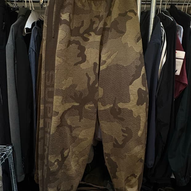 슈프림 Jacquard Stripe Sweatpant Brown