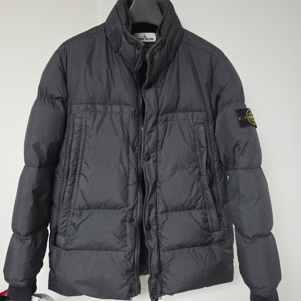 스톤아일랜드 20fw 크링클랩스 논후드 패딩 다크그레이(차콜) M