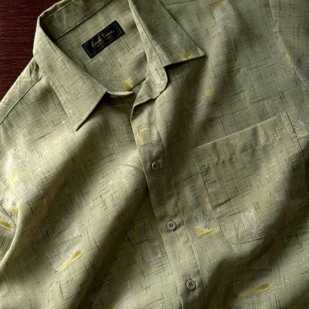 Sheer fabric design pattern H/S shirt