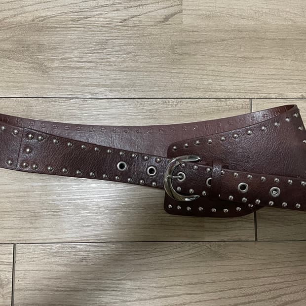 스터드 레더벨트 브라운