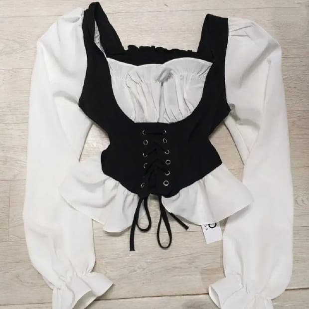 빈티지크롭블라우스달천대장y2k히메갸루캐캐체핀터깔고스펑크긱시크레이스리본프릴