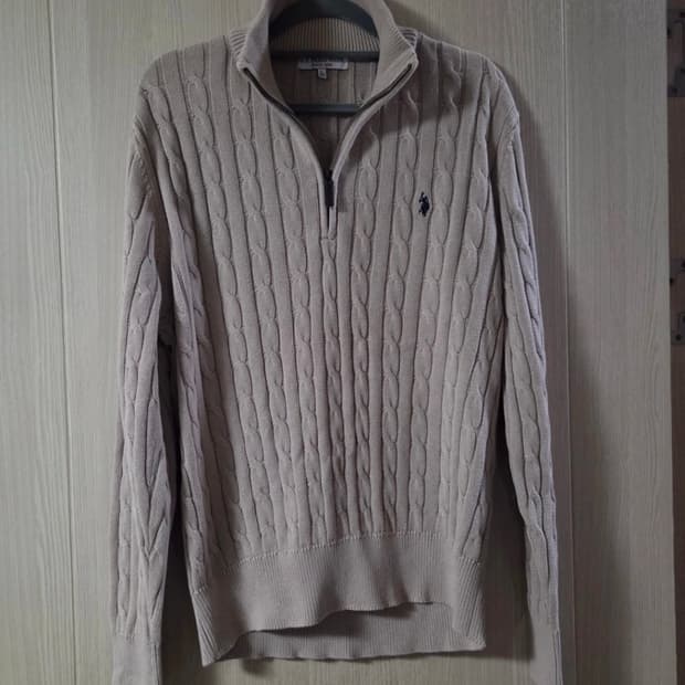폴로 반집업 니트